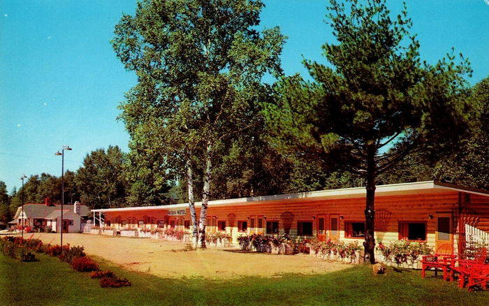 Blue Spruce Motel - Postcard Photo (newer photo)